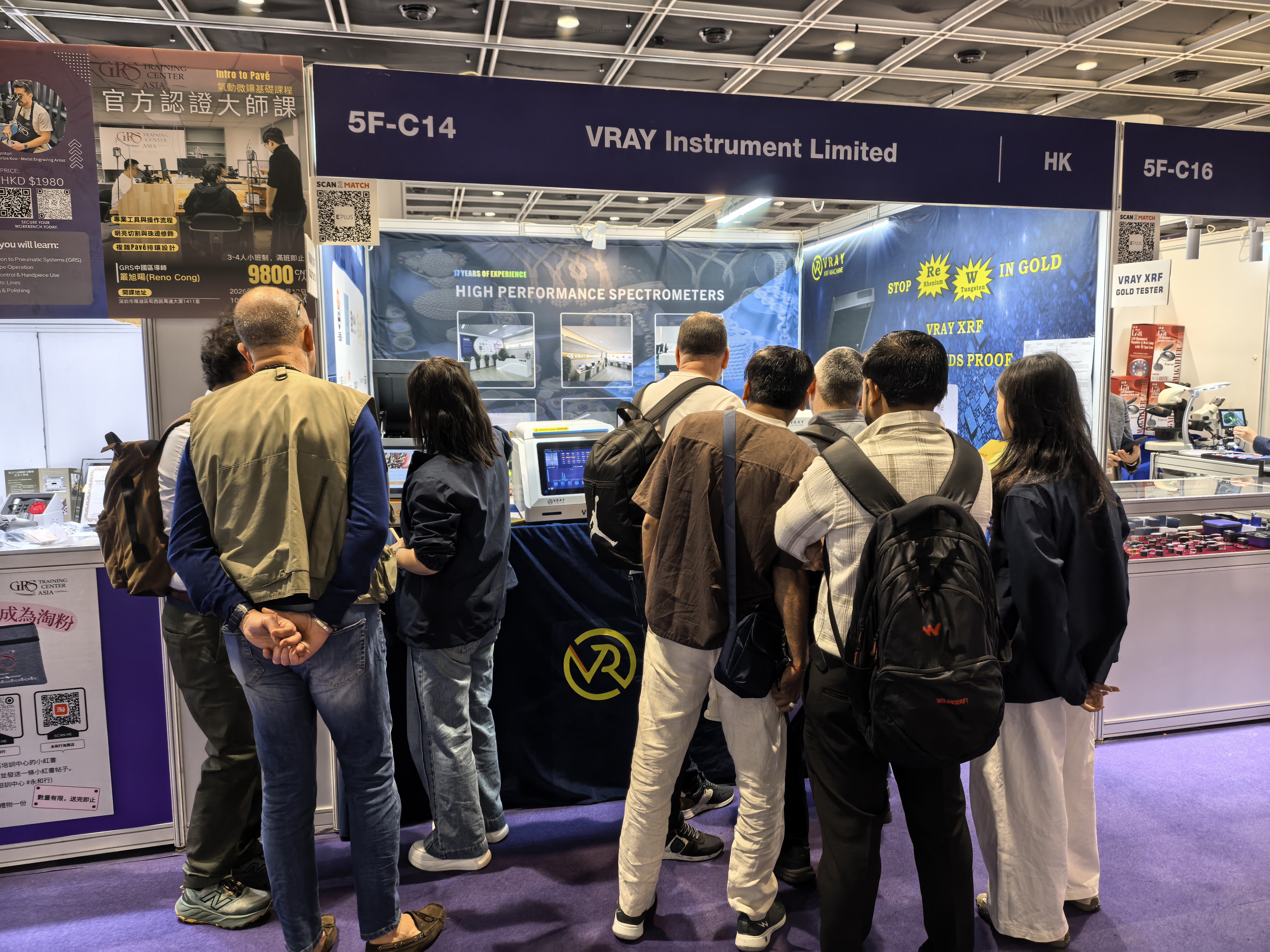 飞瑞仪器展会现场05